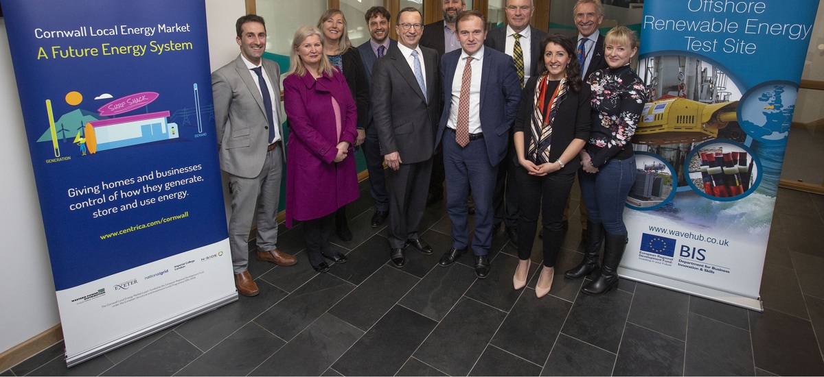 George Eustice MP visits Wave Hub battery storage scheme